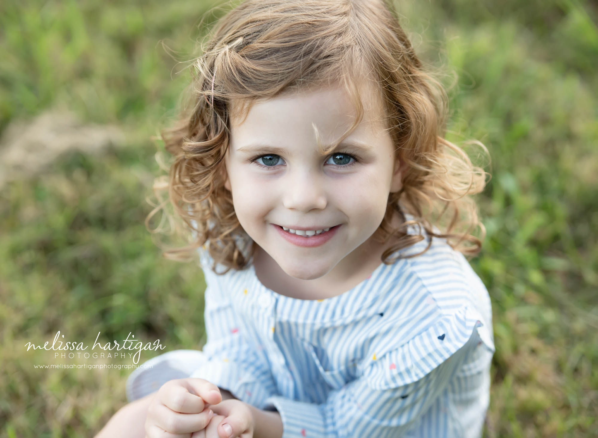 close up photo of little girl family photo photography session