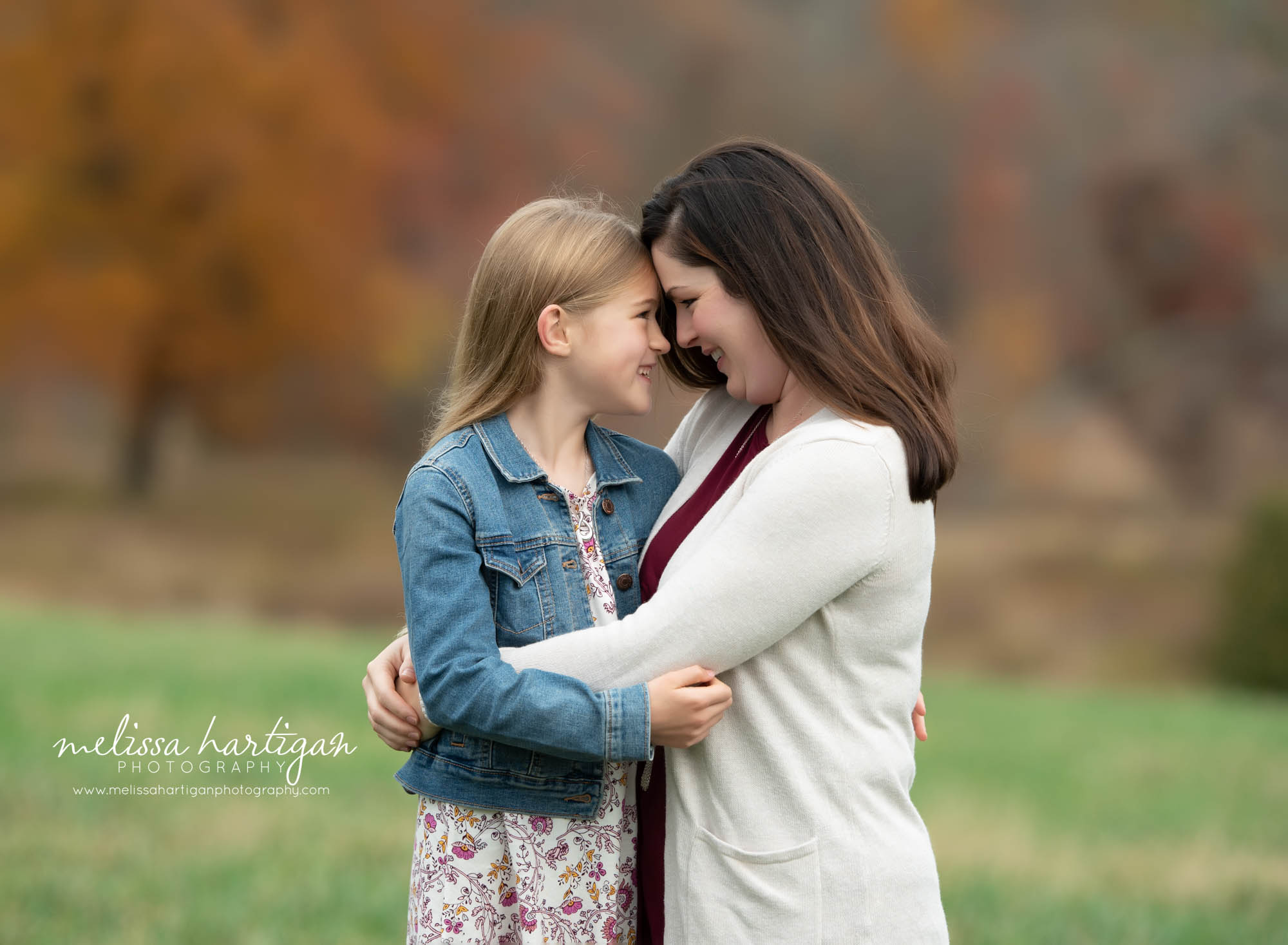 mom and daughter family pose CT family photography