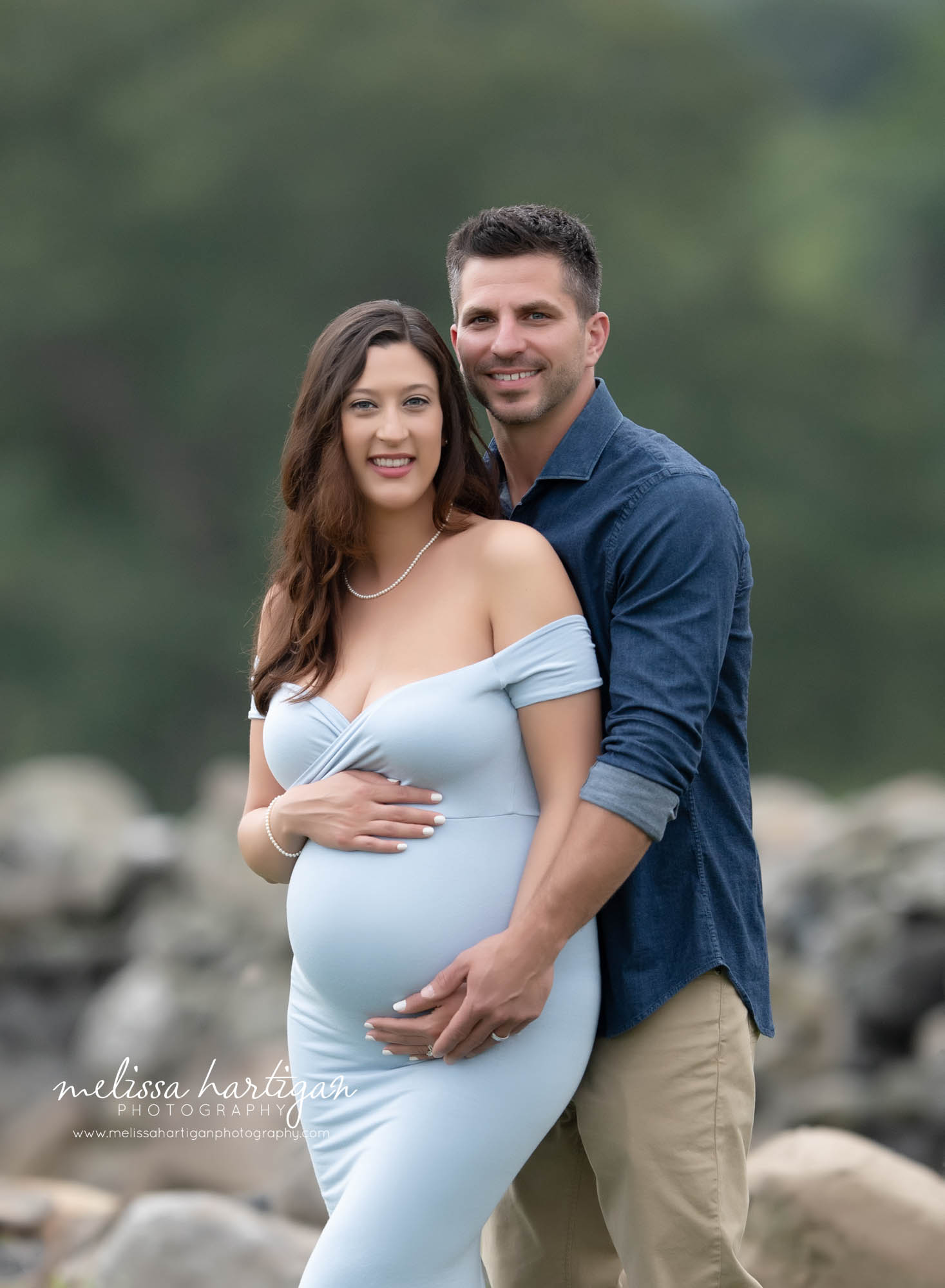 expectant couples pose maternity photography New Hartford CT