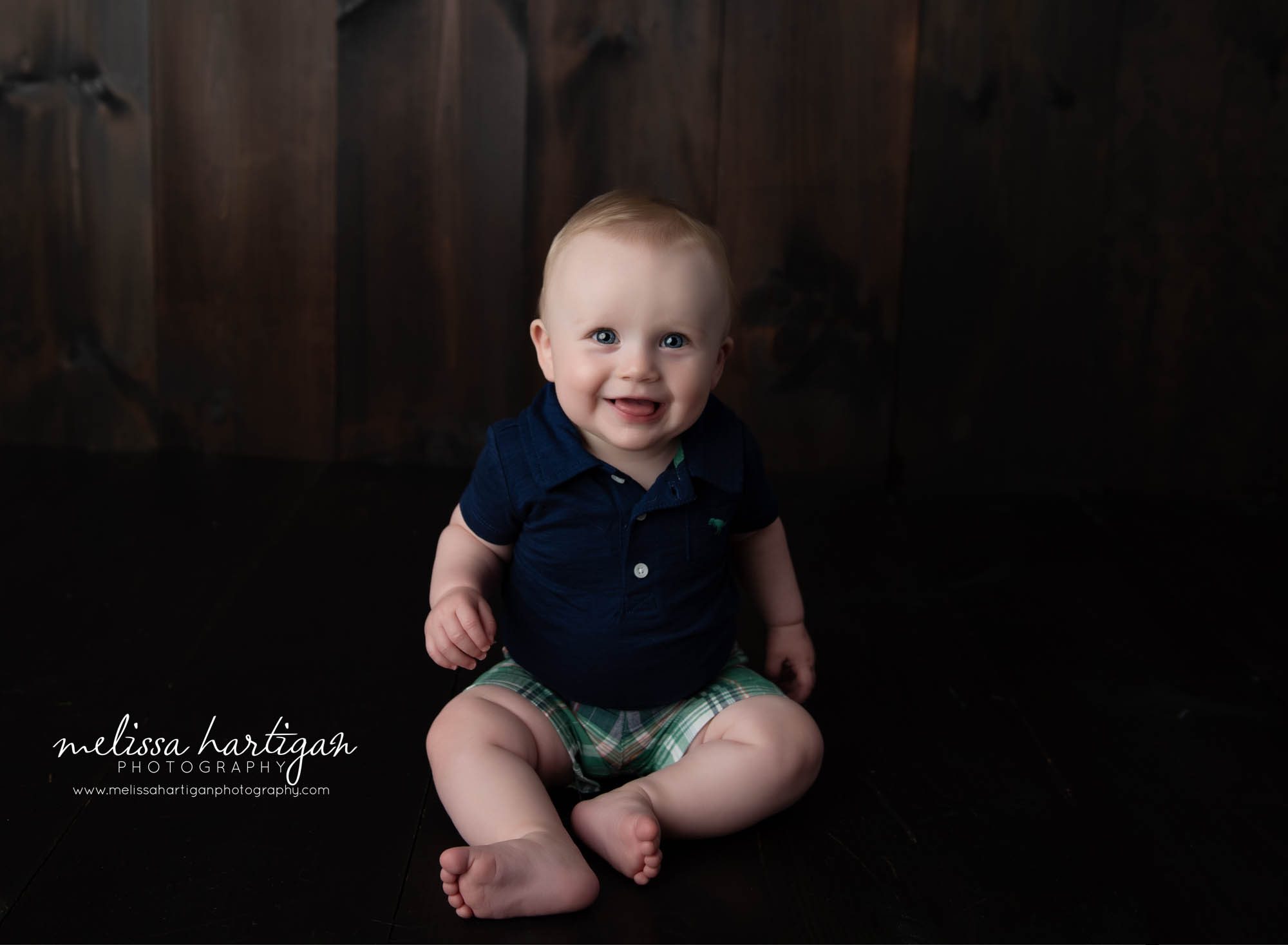 baby boy sitting up in milestone session tolldand county baby photography